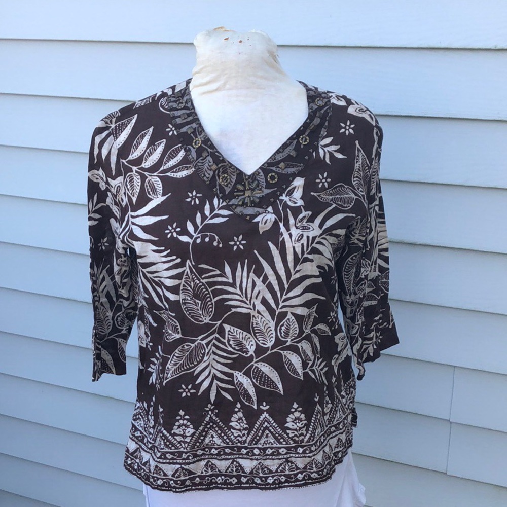 Ladies blouse.